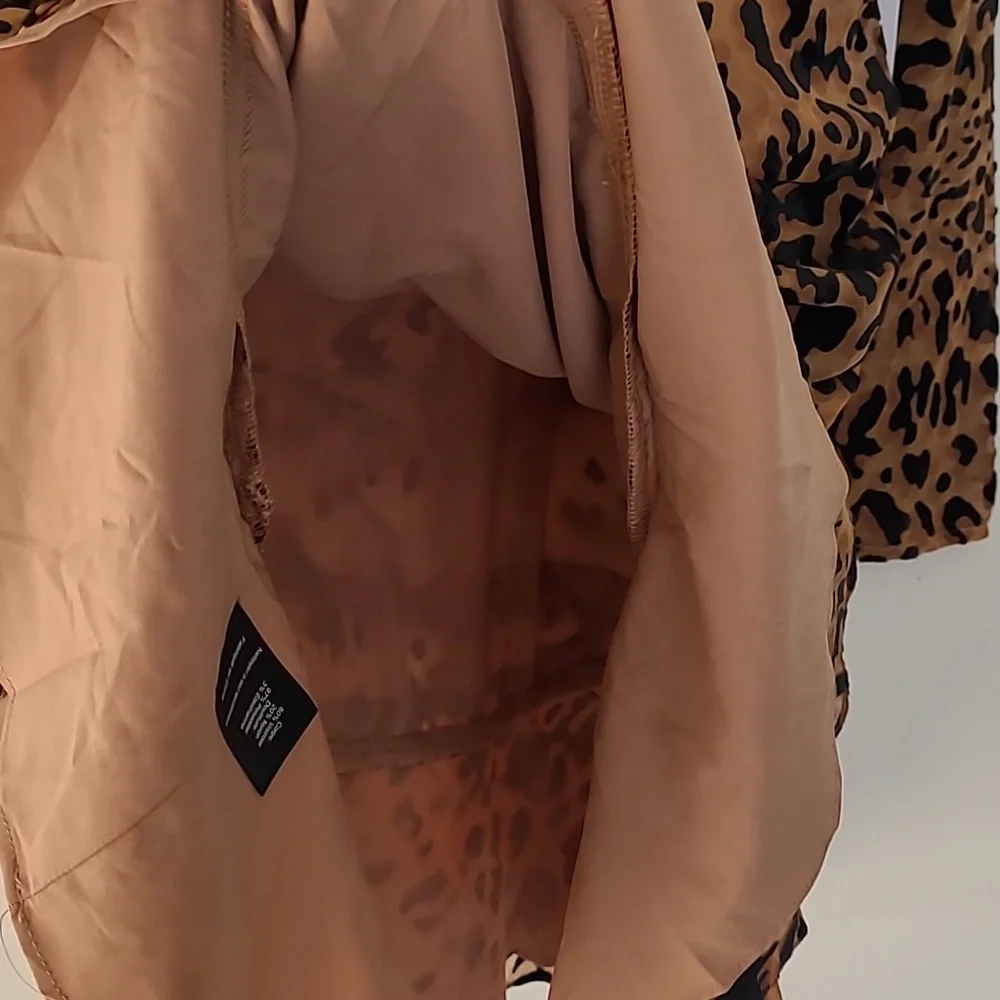 ASTR The Label Nikita Burnout Leopard Print Ruched Mini Dress Med NWT Mob Wife - Picture 10 of 14